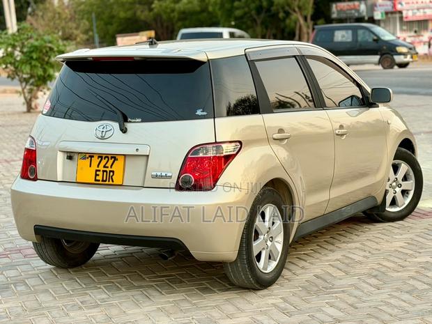 Toyota IST 2004 Gray