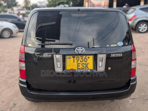 Toyota Succeed 2005 Black
