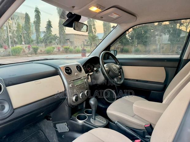 Mazda Verisa 2010 Blue
