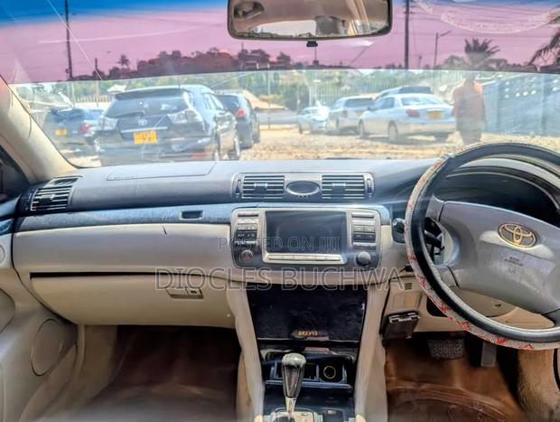 Toyota Brevis 2004 Gold