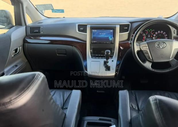 Toyota Alphard 2013 White