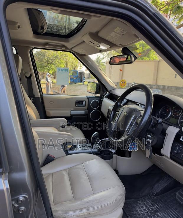 Land Rover Discovery 2009 Gray