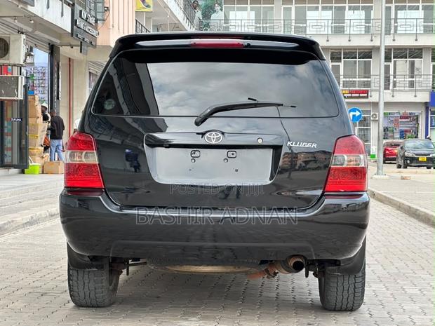 Toyota Kluger 2001 Black