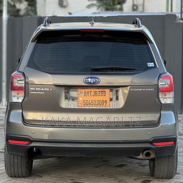 Subaru Forester 2016 Gray