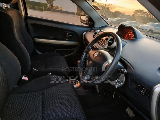 Toyota IST 2005 Black
