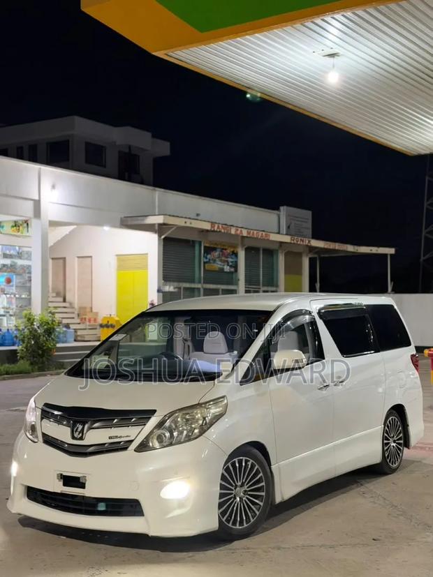 Toyota Alphard 2010 White
