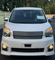 Toyota Noah 2011 White for sale