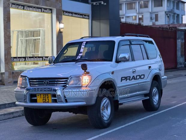 Toyota Land Cruiser Prado 2003 White