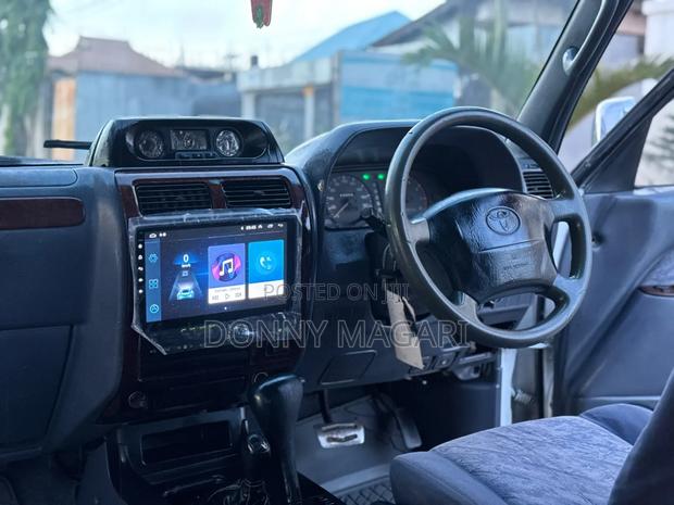 Toyota Land Cruiser Prado 2003 White