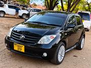 Toyota IST 2004 Black for sale