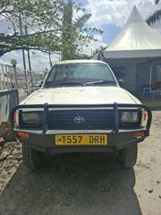 Toyota Hilux 1998 White for sale