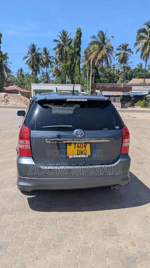 Toyota Wish 2004 Gray
