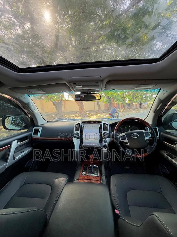 Toyota Land Cruiser 2013 White
