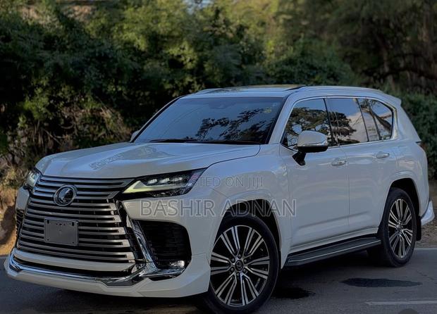 Lexus LX 600 2023 White