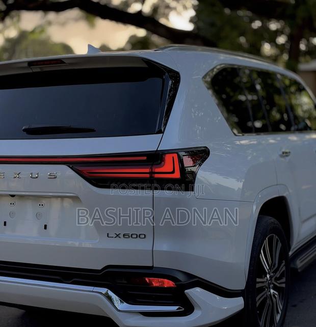 Lexus LX 600 2023 White