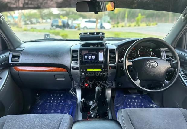 Toyota Land Cruiser Prado 2006 Black