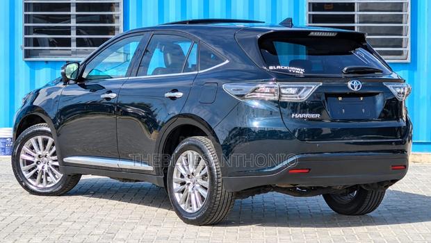 Toyota Harrier 2.0 2016 Gray