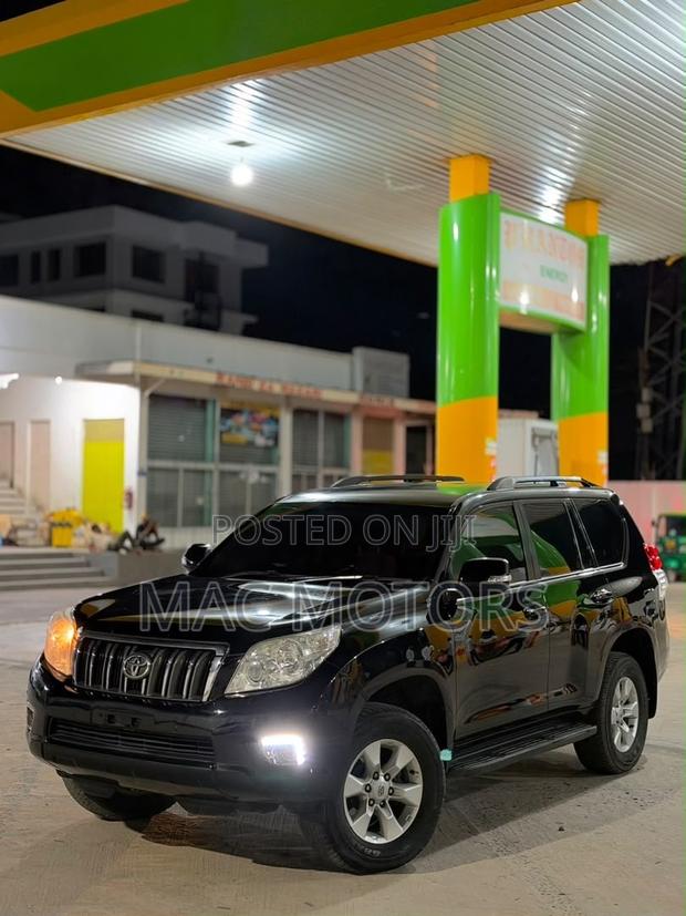Toyota Land Cruiser Prado 2010 Black