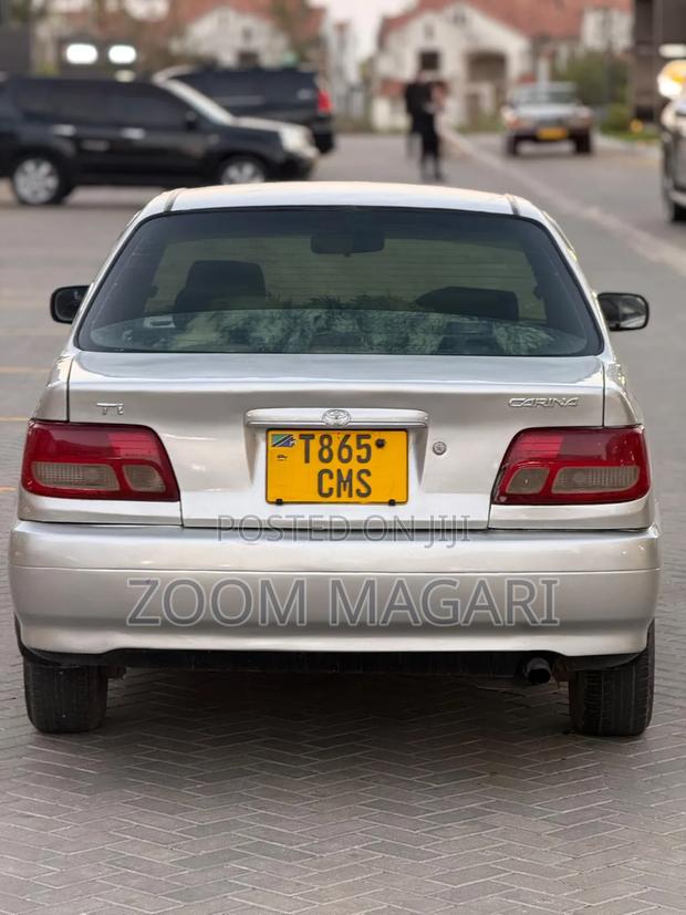 Toyota Carina 2000 Silver