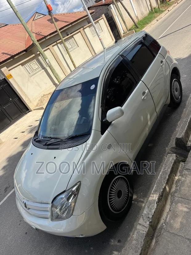 Toyota IST 2006 Silver