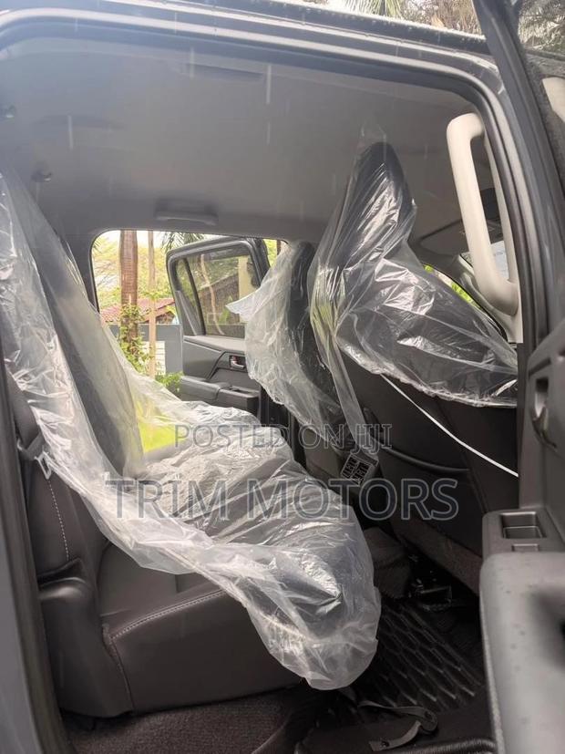 New Toyota Hilux 2026 Red