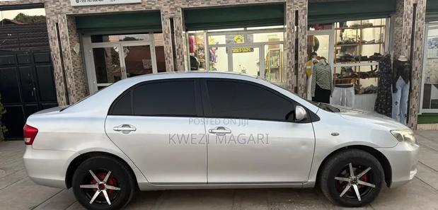 Toyota Axio 2009 Silver
