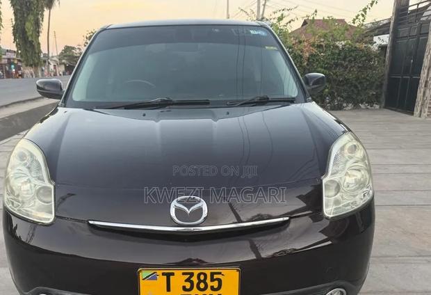 Mazda Verisa 2010 Maroon