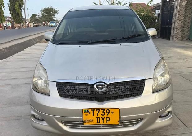 Toyota Corolla Spacio 2002 Silver
