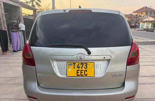 Toyota Corolla Spacio 2002 Gold