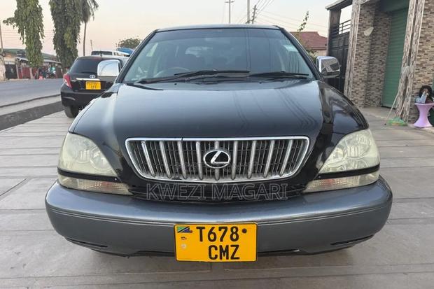 Toyota Harrier 2001 Black