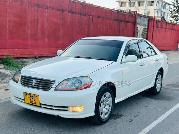 Toyota Mark II 2004 White
