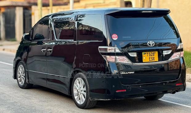 Toyota Vellfire 2010 Black