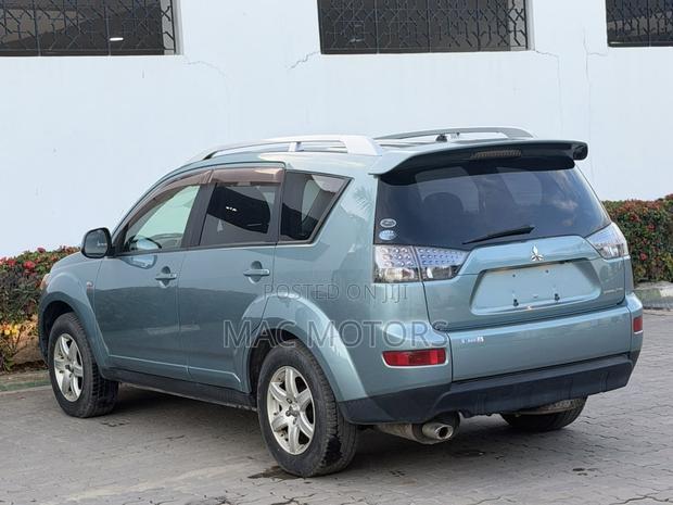 Mitsubishi Outlander 2008 Blue