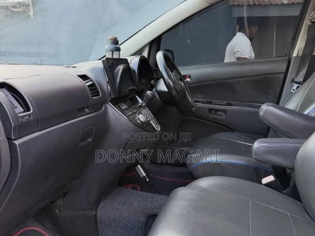Toyota Wish 2005 Gray