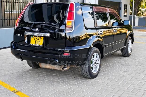 Nissan X-Trail 2005 Black