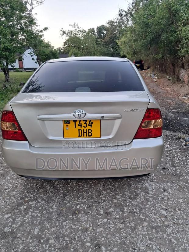 Toyota Corolla 2005 Silver