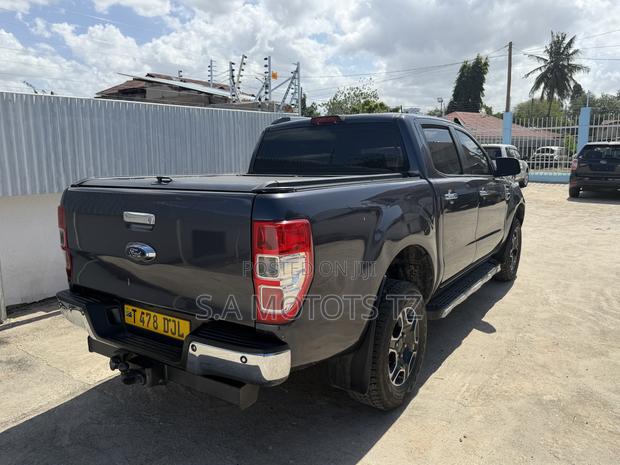 Ford Ranger Wildtrak 2016 Gray