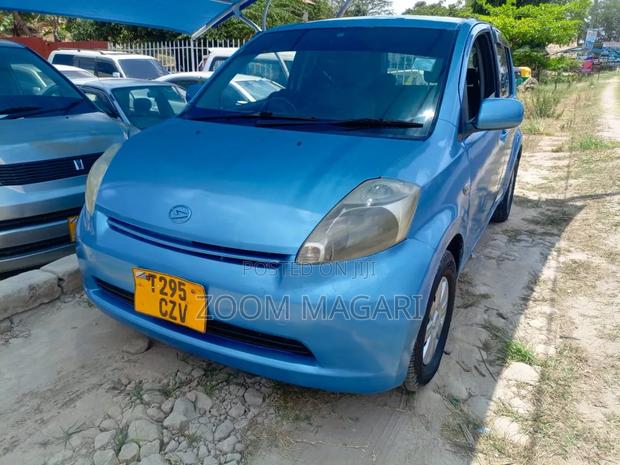 Toyota Passo 2004 Blue