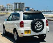 Toyota RAV4 2004 White for sale