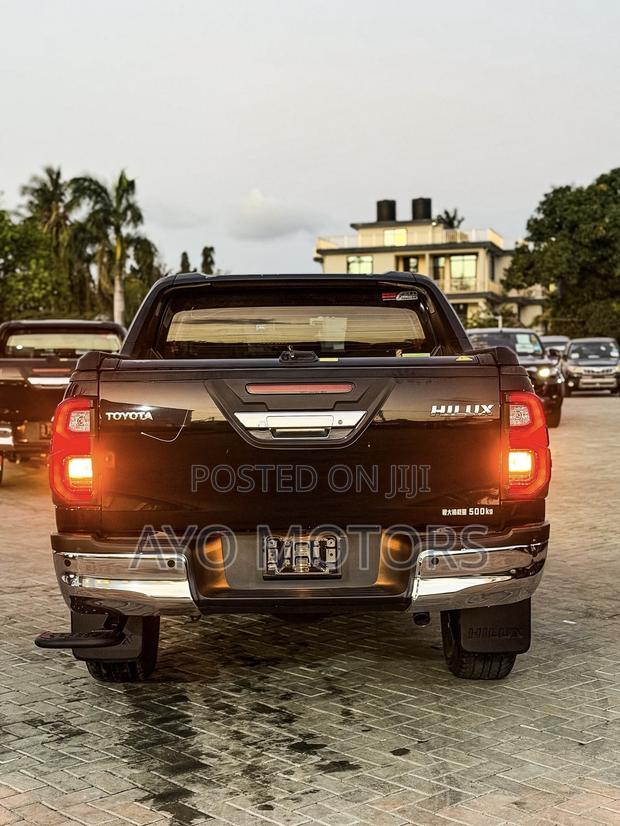 Toyota Hilux Revo Double Cab Deisel 2.4 AWD 2021 Black