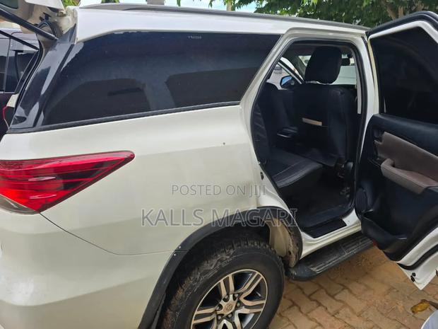 Toyota Fortuner 2017 White
