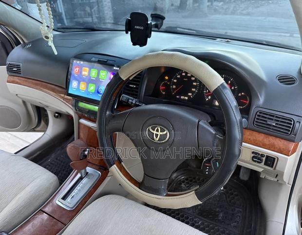 Toyota Premio 2004 Gold