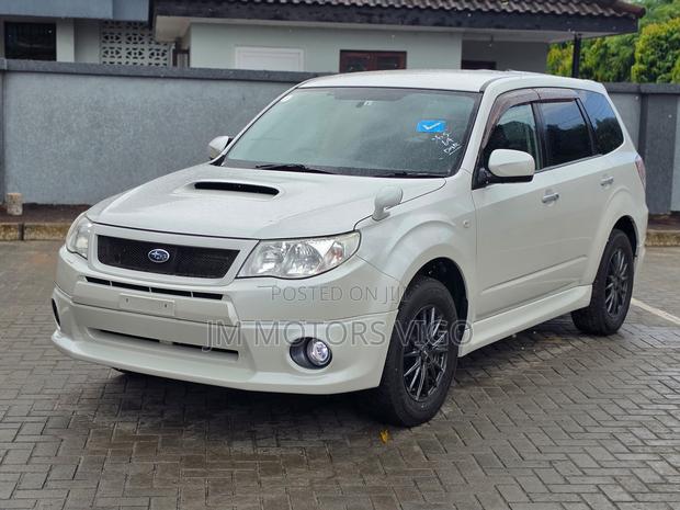 Subaru Forester 2010 Pearl