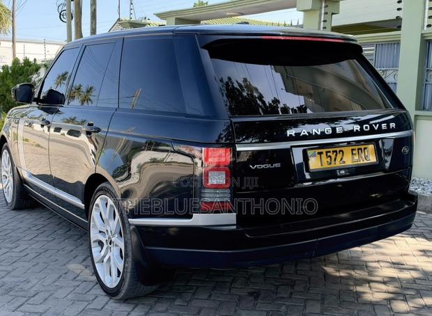 Land Rover Range Rover Vogue 2015 Black