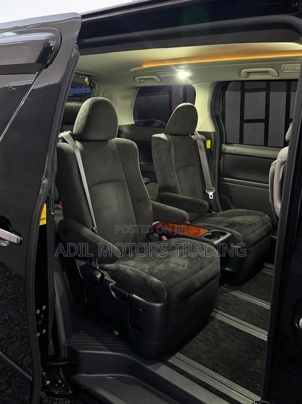Toyota Vellfire V 2.4 4WD 7-Seater 2010 Black