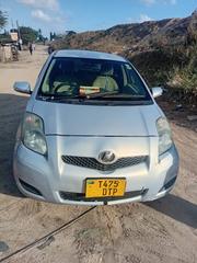 Toyota Vitz 1.0 FWD 5dr 2002 Silver for sale