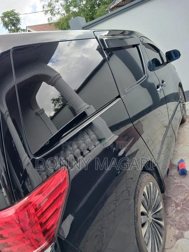 Toyota Vellfire 2018 Black