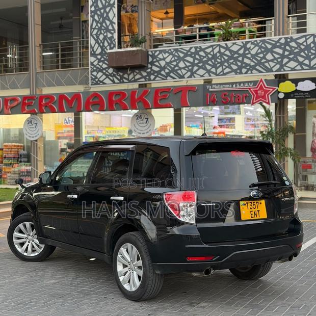 Subaru Forester 2011 Black
