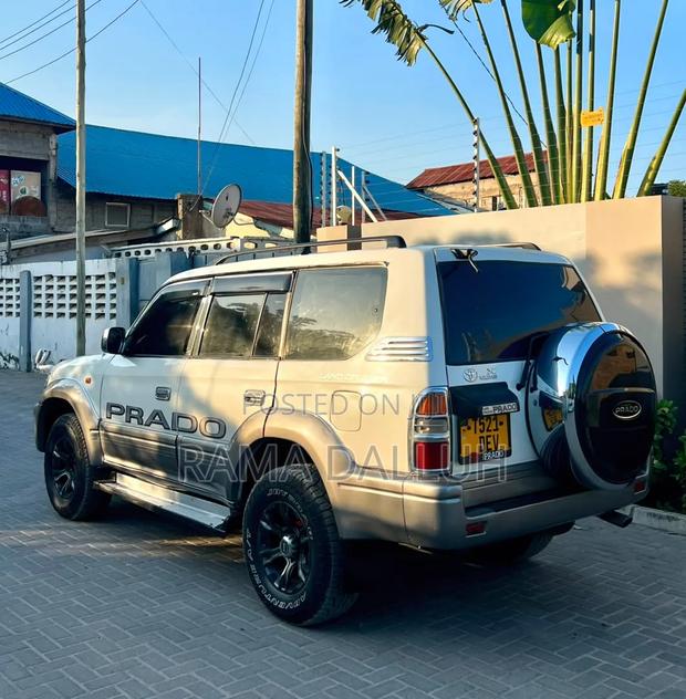 Toyota Land Cruiser Prado 2003 White
