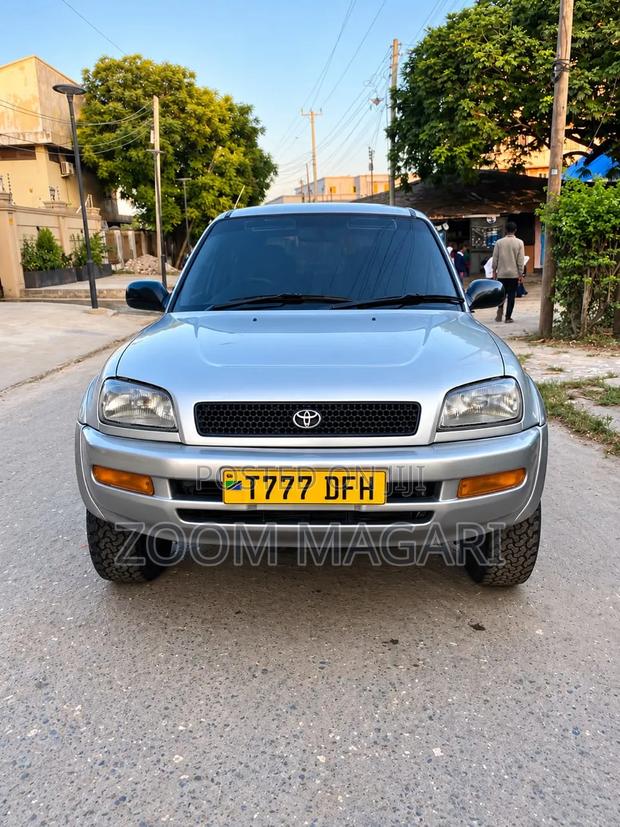 Toyota RAV4 Automatic 2000 Silver